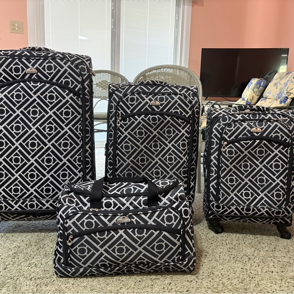 American Flyer Geometric Black and White Luggage Set
